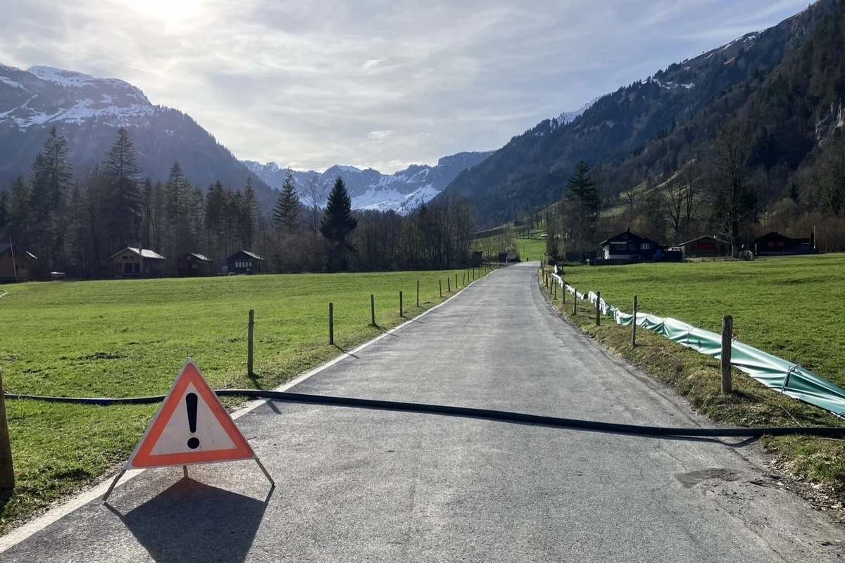 Klöntal GL - Radfahrer bei Unfall verletzt
