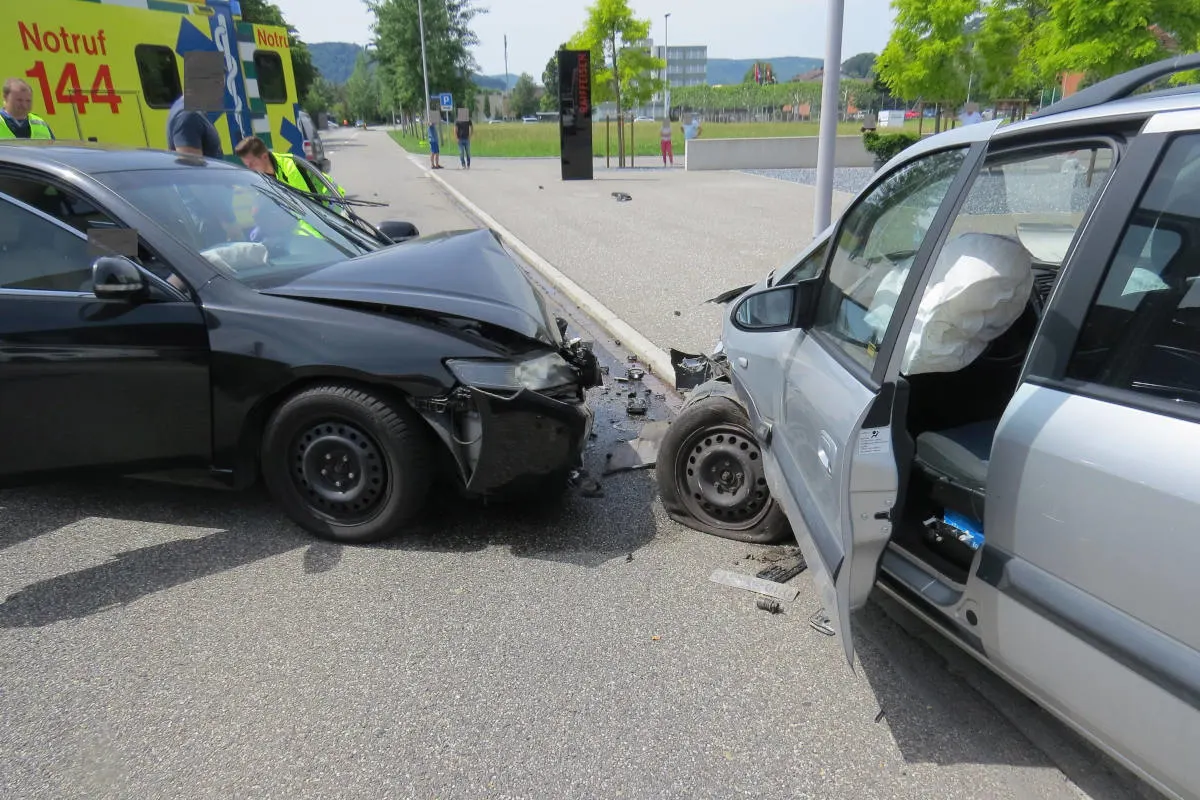 Untersiggenthal AG - Drei Personen bei Unfall verletzt