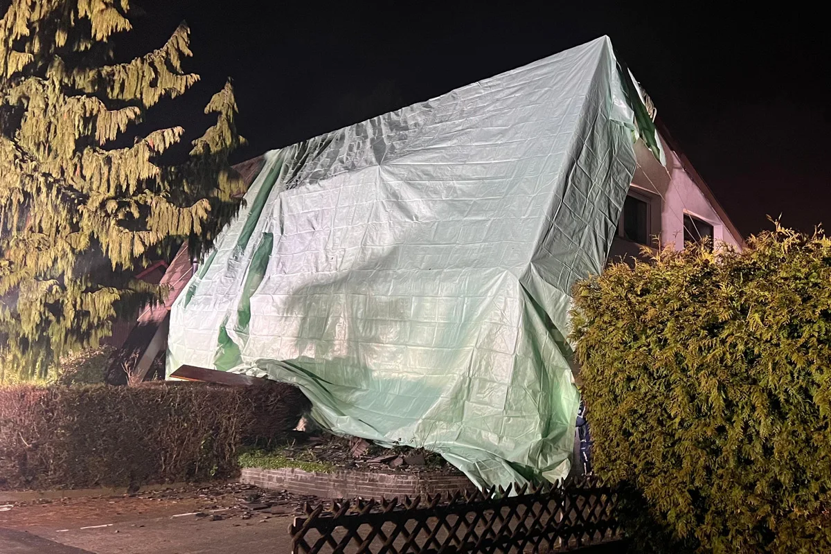 Stockach – Wohnungsbrand greift auf Dachstuhl über