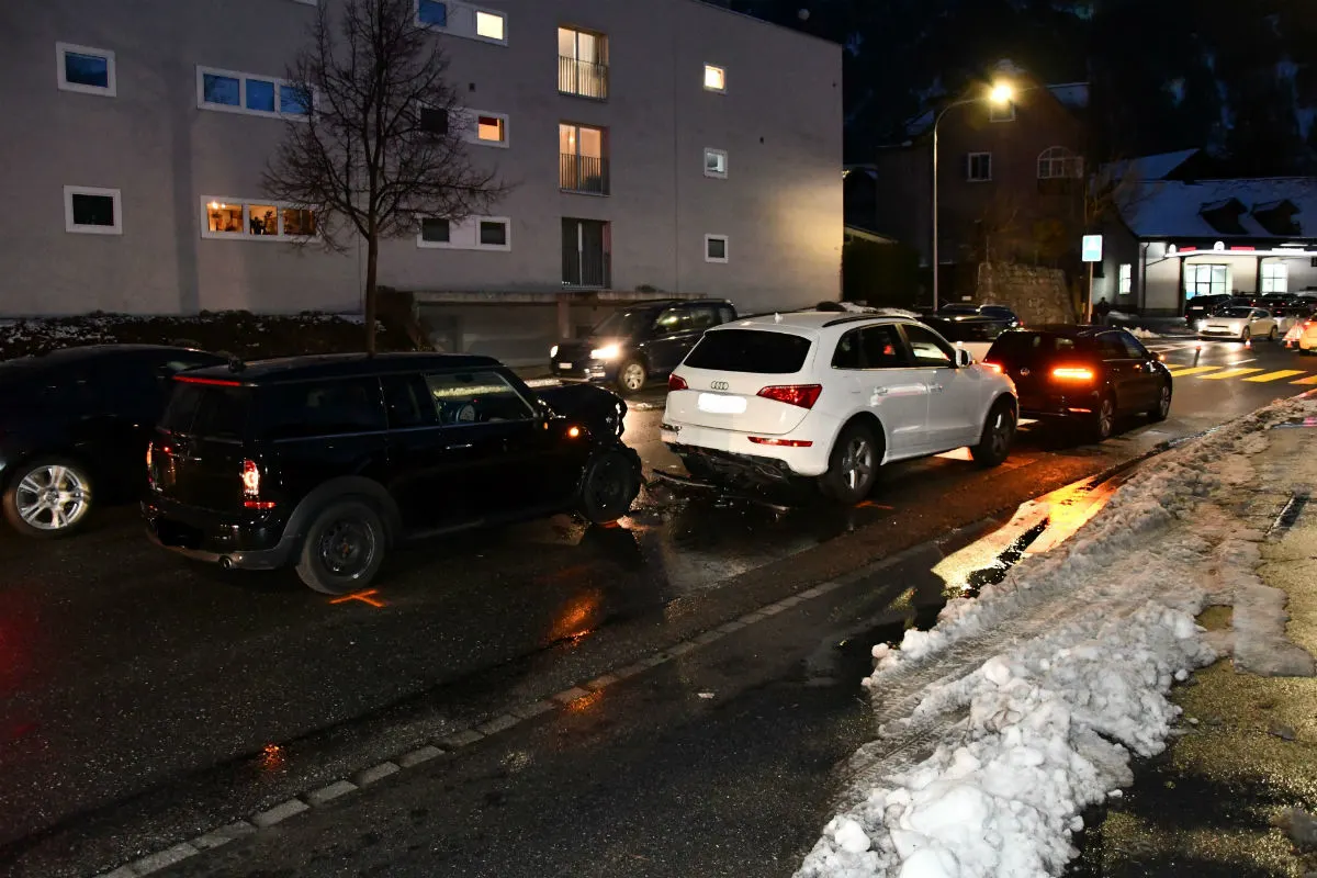 Chur GR - Eine Verletzte nach Auffahrkollision