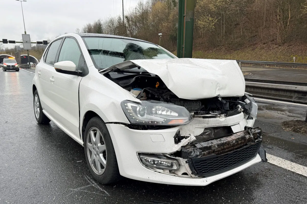 A14 Ebikon LU – Unfall bei Rathausentunnel
