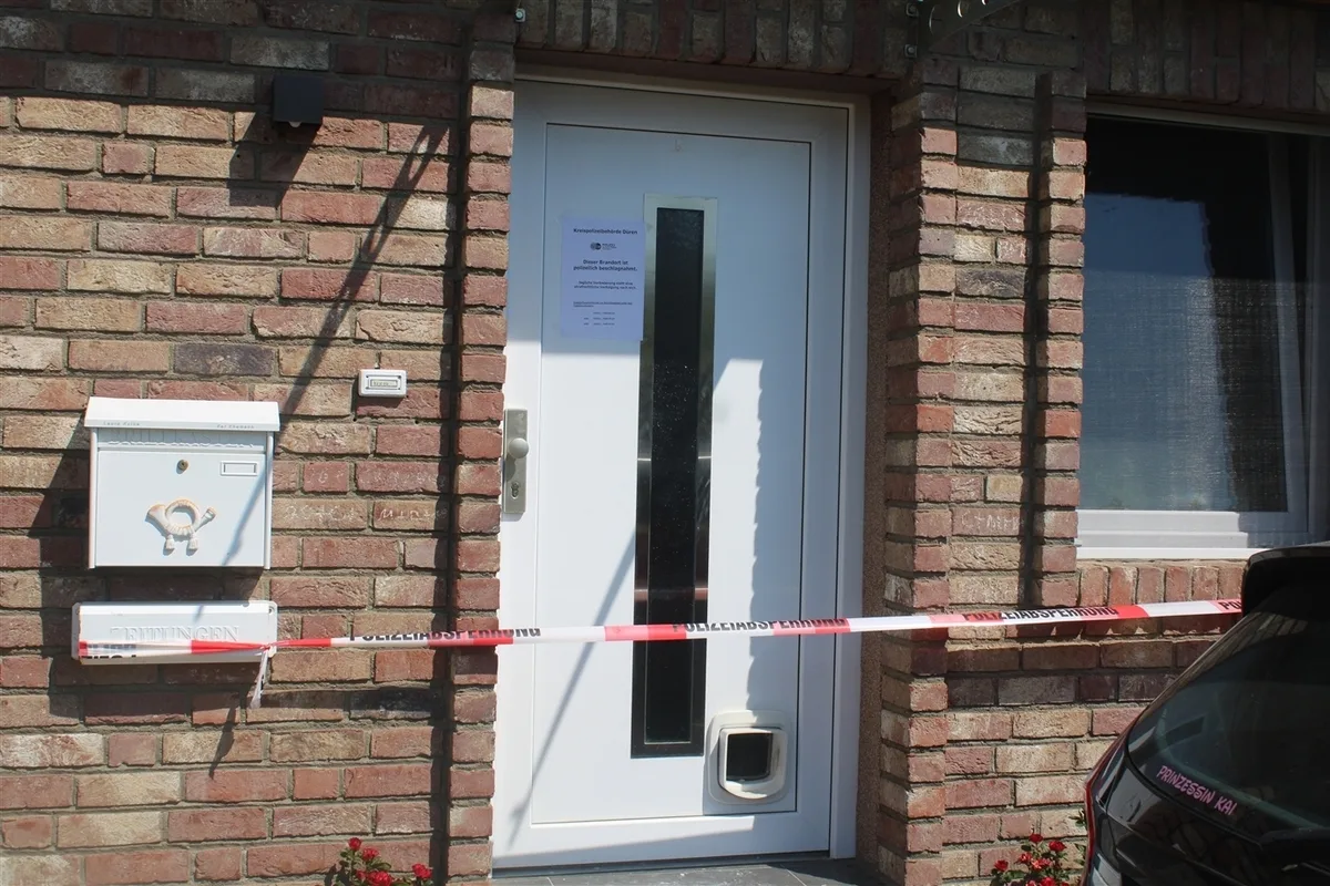 Zimmerbrand in Gladbach - Drei Katzen tot