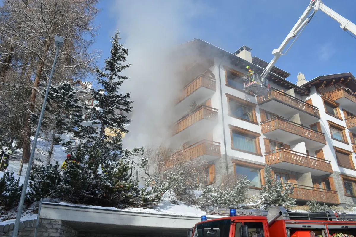 St. Moritz GR – Brand in Mehrfamilienhaus