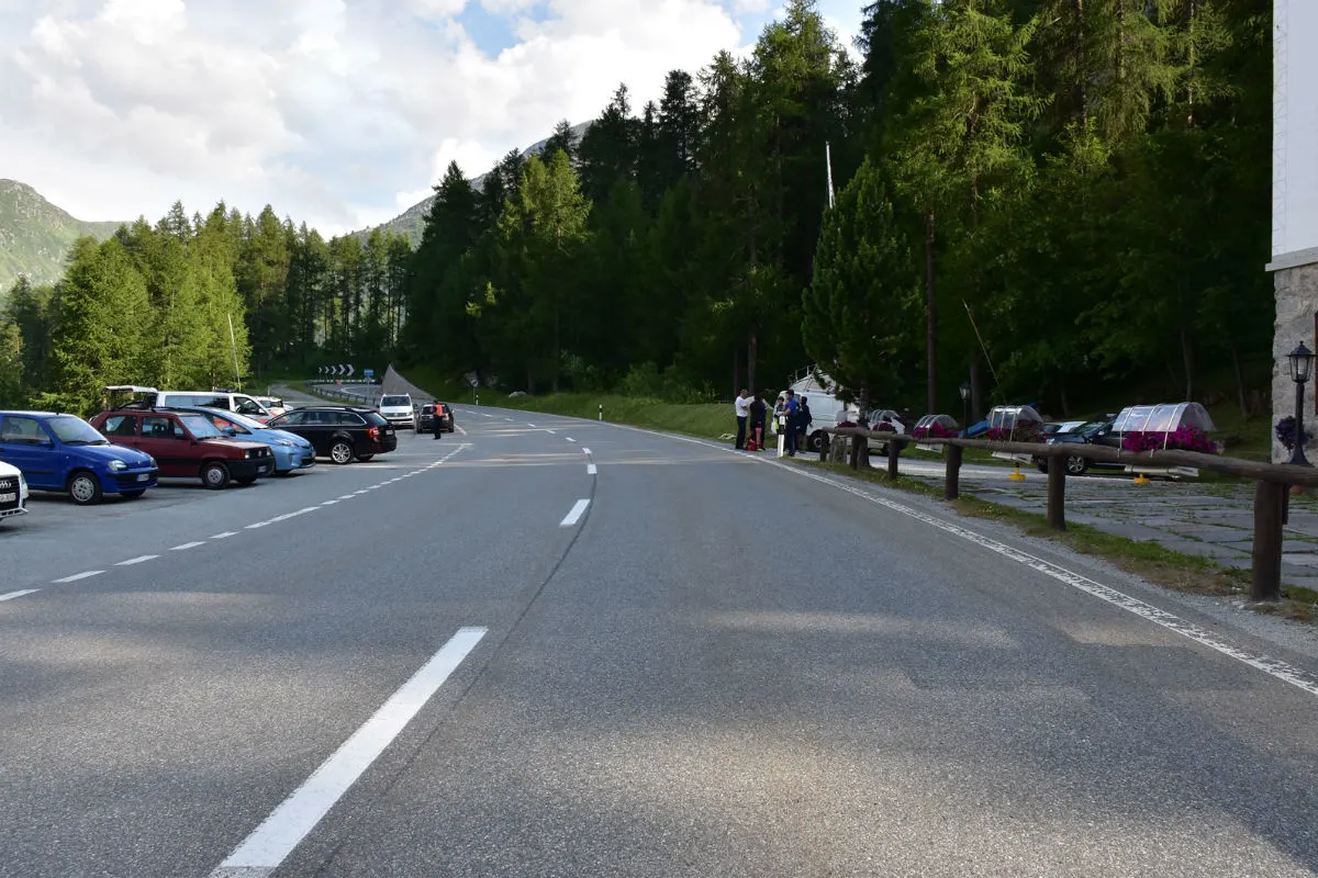 Plaun da Lej - Zwei Fahrradfahrer von Personenwagen angefahren