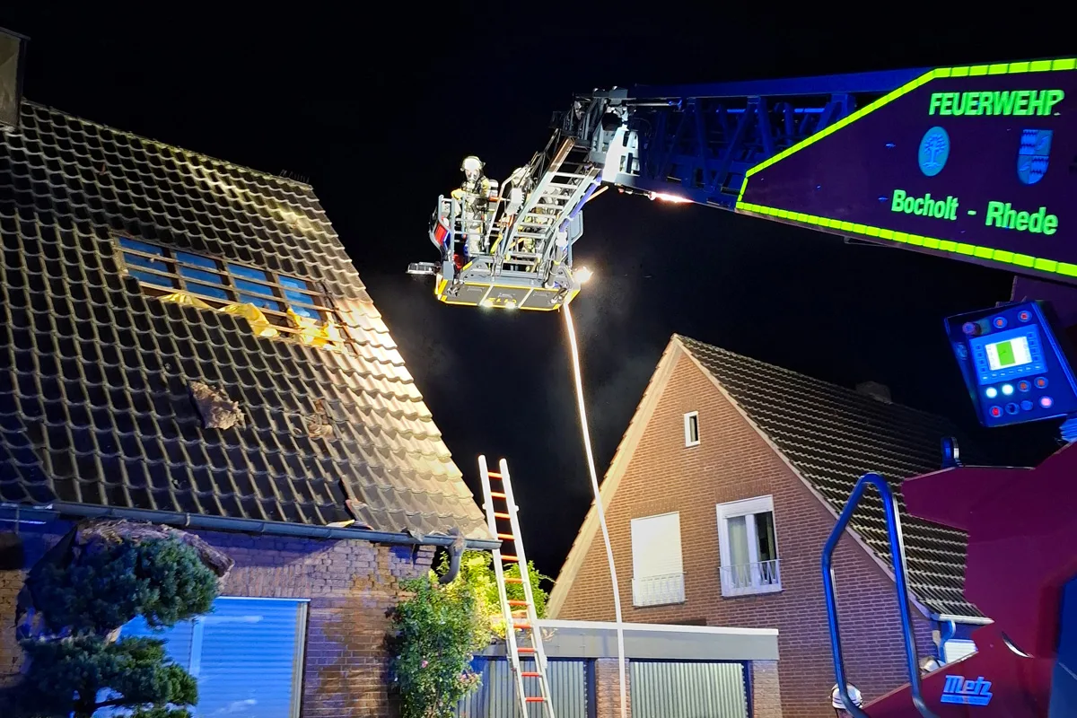 Bocholt NW – Brand eines Zimmers im Dachgeschoss