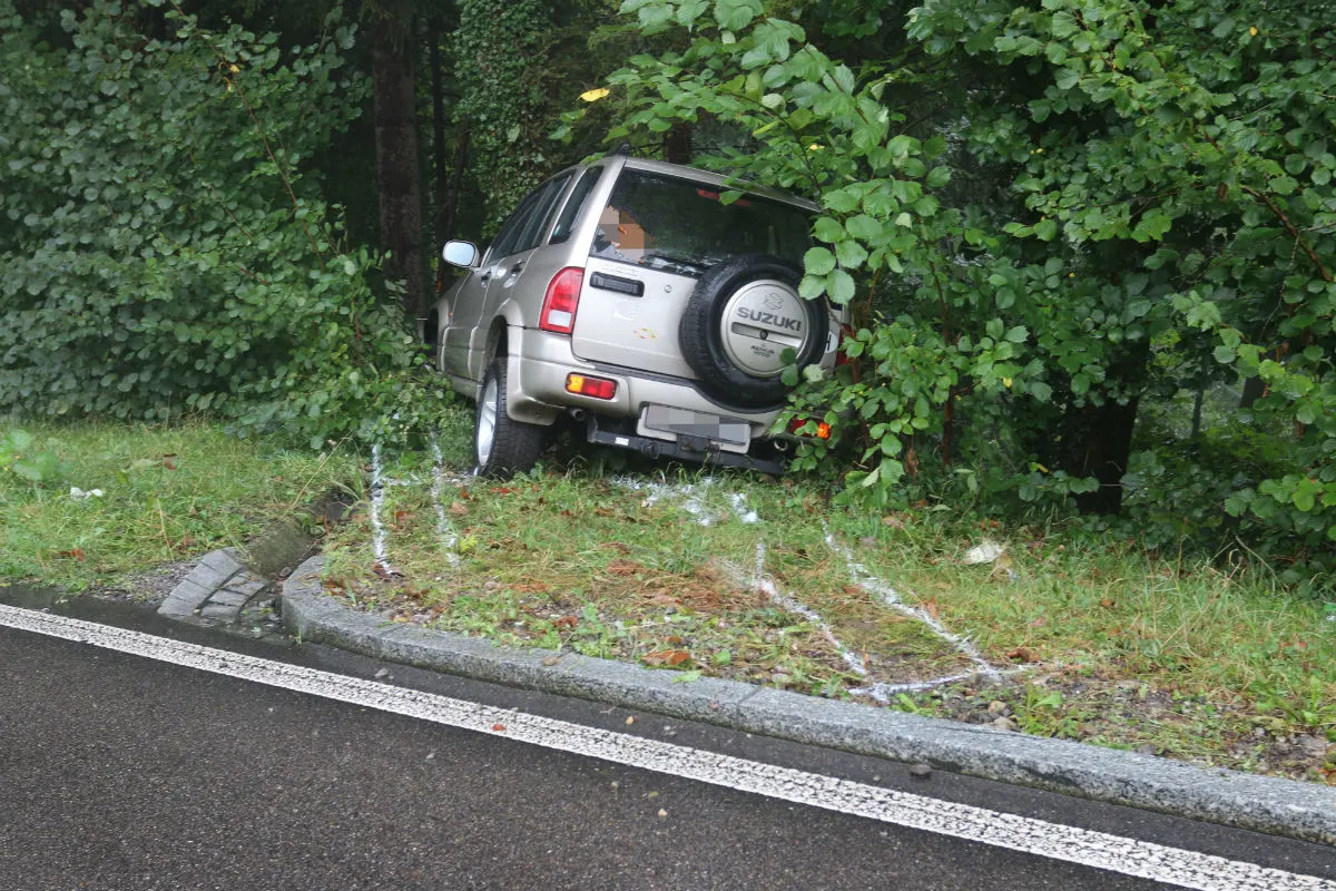 St.Gallen SG - Lenkerin verliert Kontrolle über sein Auto