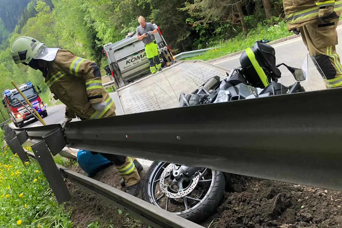Pogusch - Schwerer Unfall zwischen PKW und Motorrad