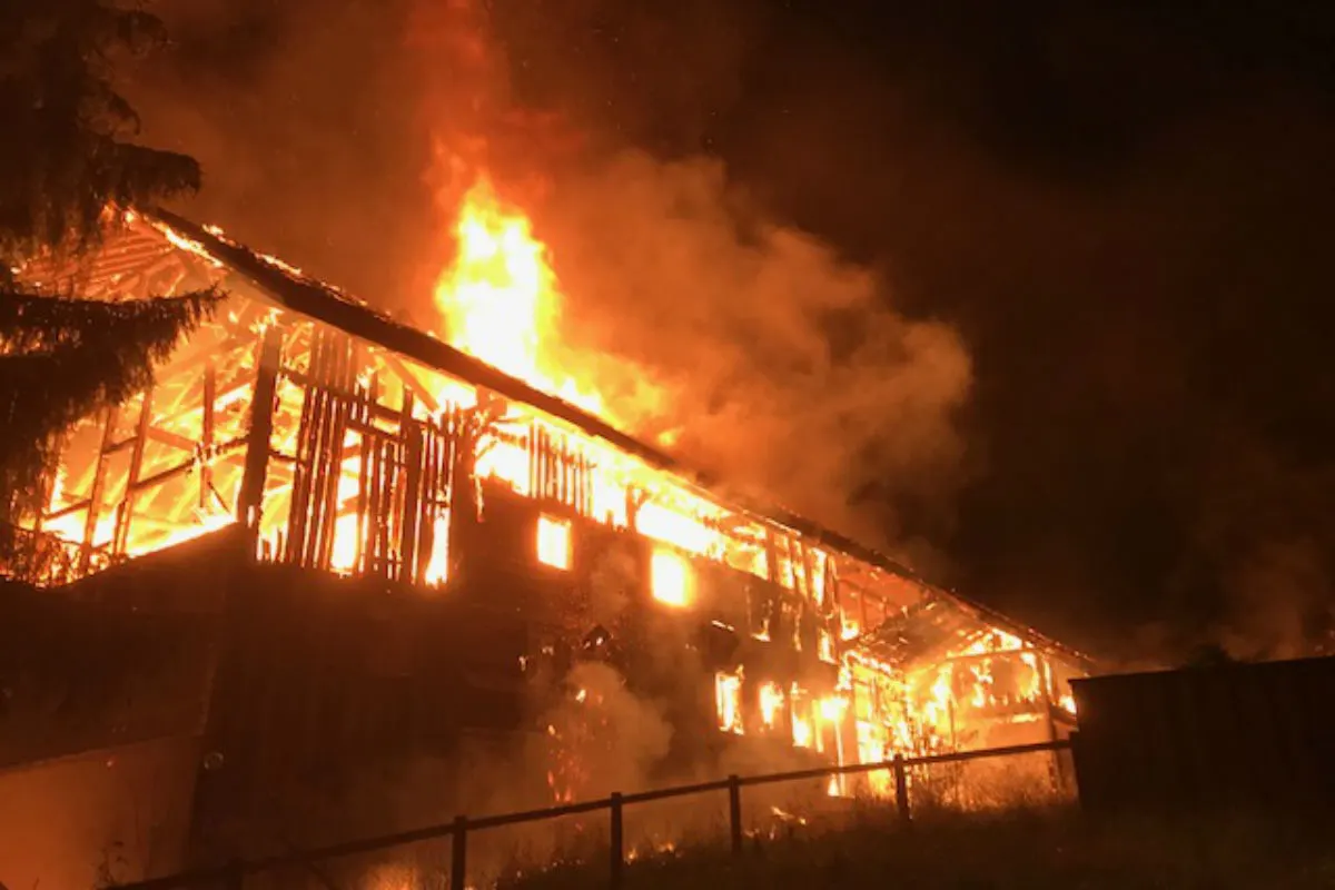 Buttwil AG - Bauernhaus niedergebrannt 