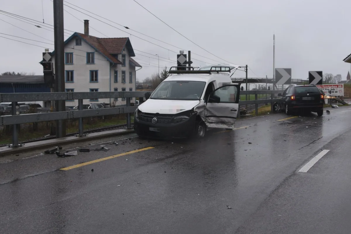 St. Margrethen SG - Skoda Octavia prallt in Lieferwagen
