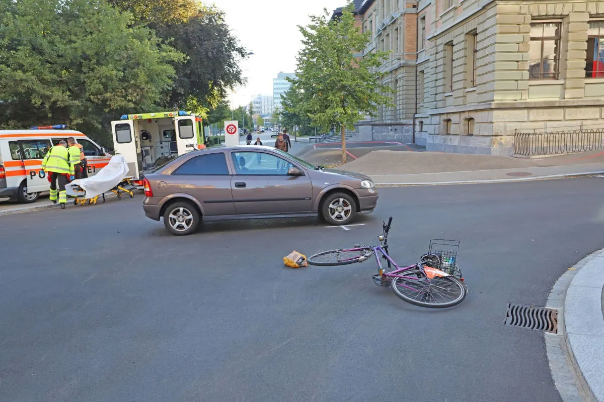 Unfälle in St.Gallen – Zwei Autokollisionen mit Velos