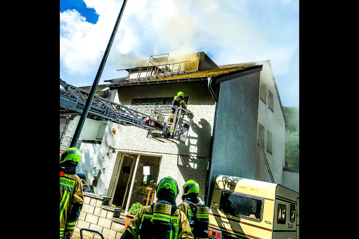 Stolberg – 14 Menschen gerettet – Brand in einer Pension
