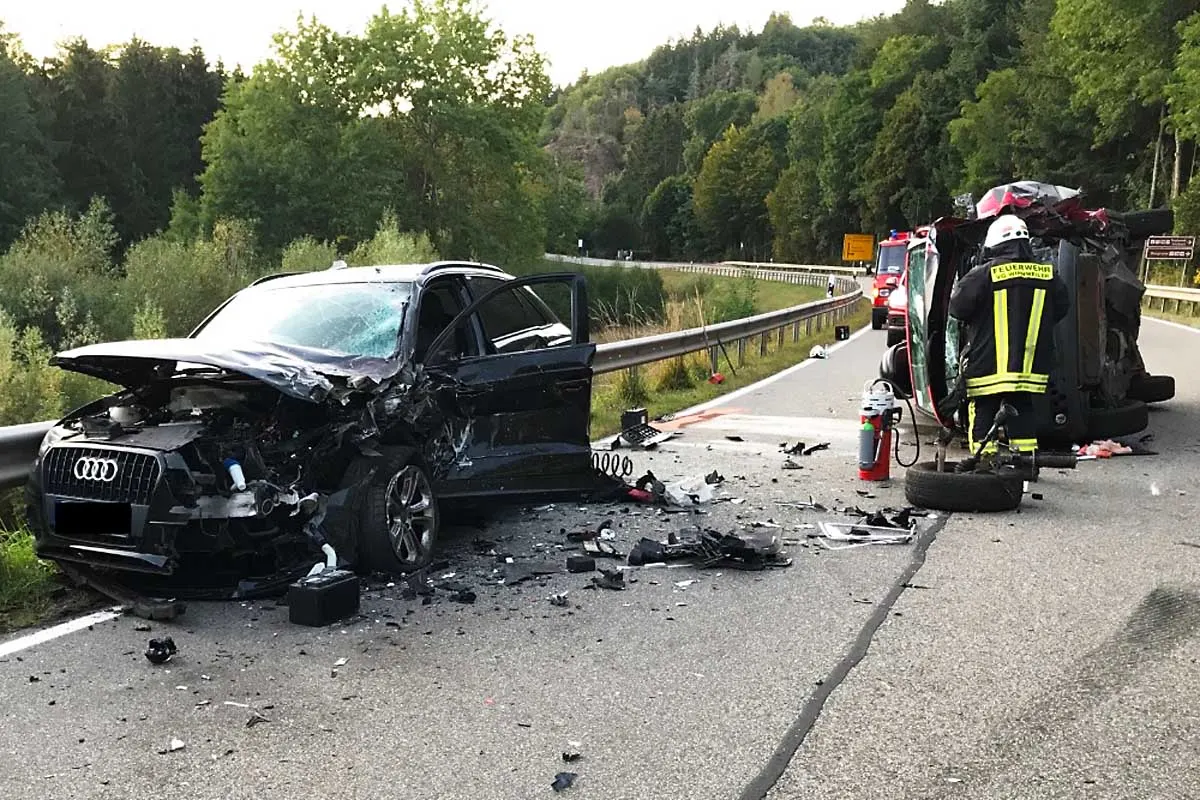 Winnweiler - Fünf verletzte Personen bei Verkehrsunfall
