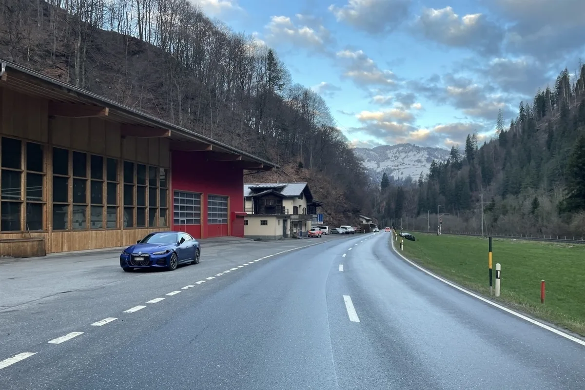 Unfall in Fideris GR - Eingeschlafen und auf die Gegenfahrbahn geraten 