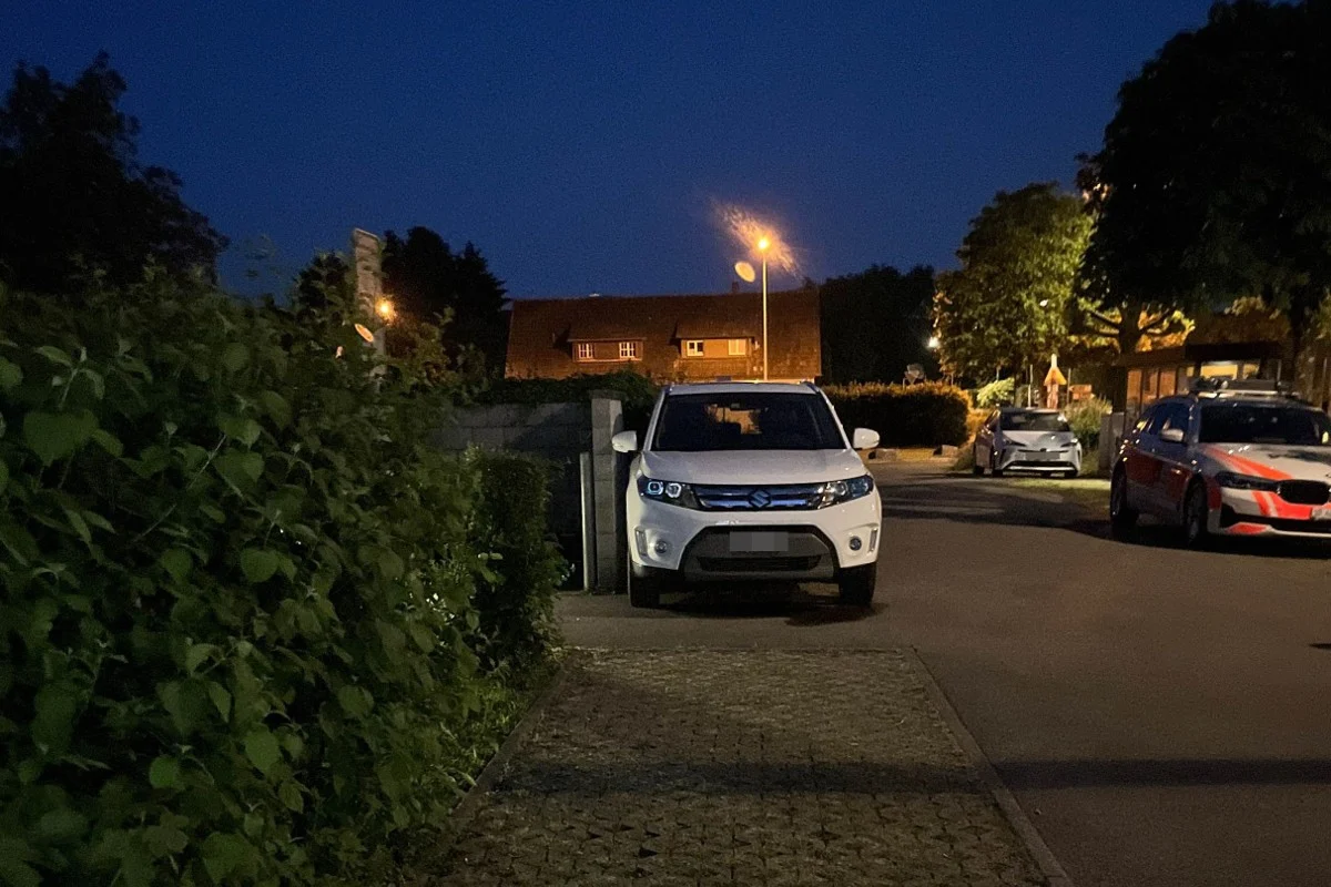 Unfall in Solothurn - Parkiertes Auto vier Meter verschoben und beschädigt - Zeugenaufruf