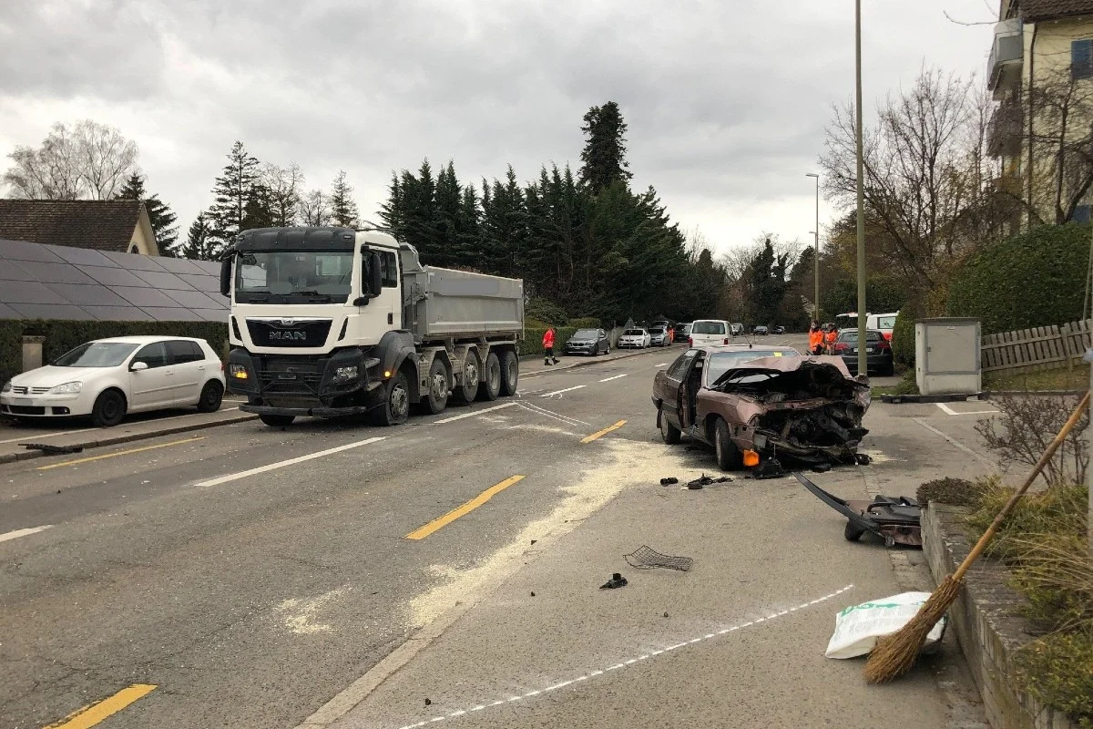 Meilen ZH - Tragischer Unfall mit zwei schwer Verletzten!