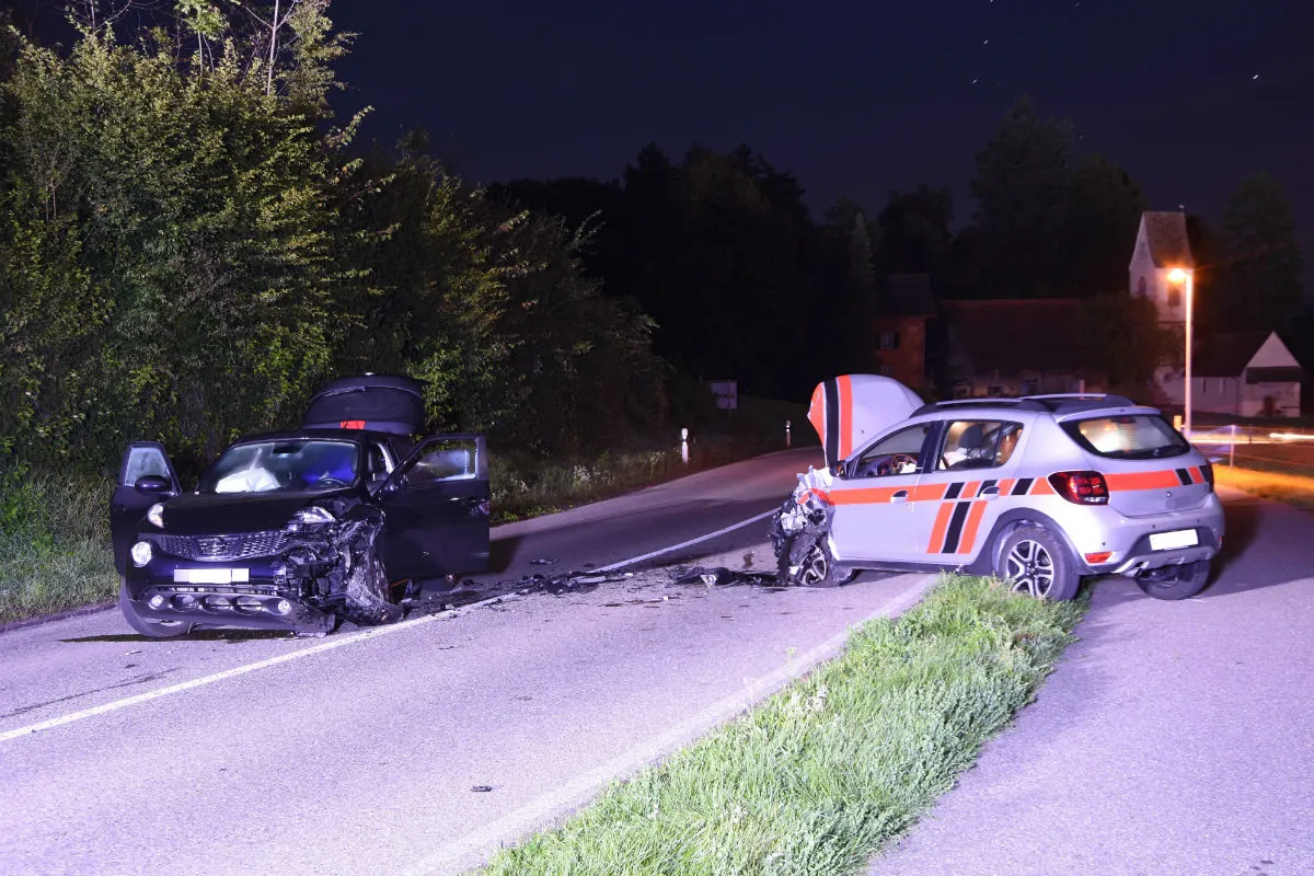 Rapperswil-Jona SG - 44-Jähriger baut fahrunfähig eine heftige Frontalkollision!