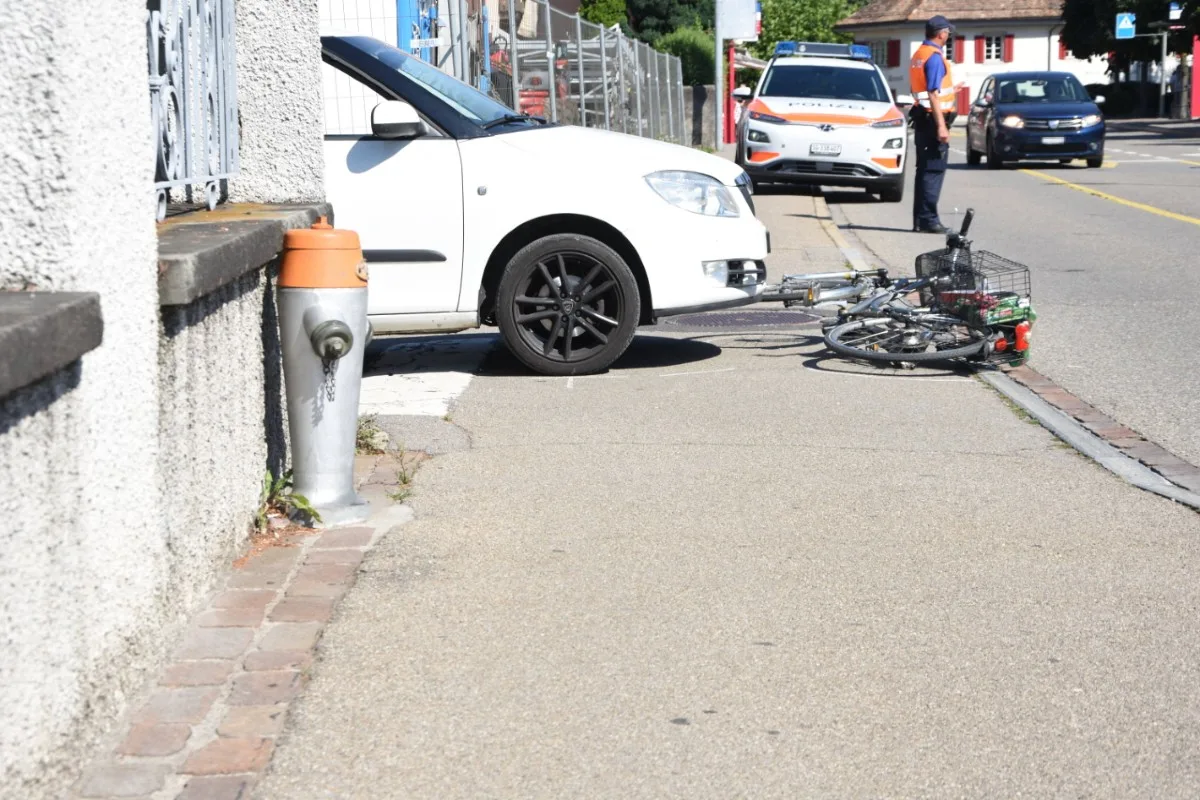 Rapperswil-Jona SG - Velofahrerin von Autolenkerin übersehen