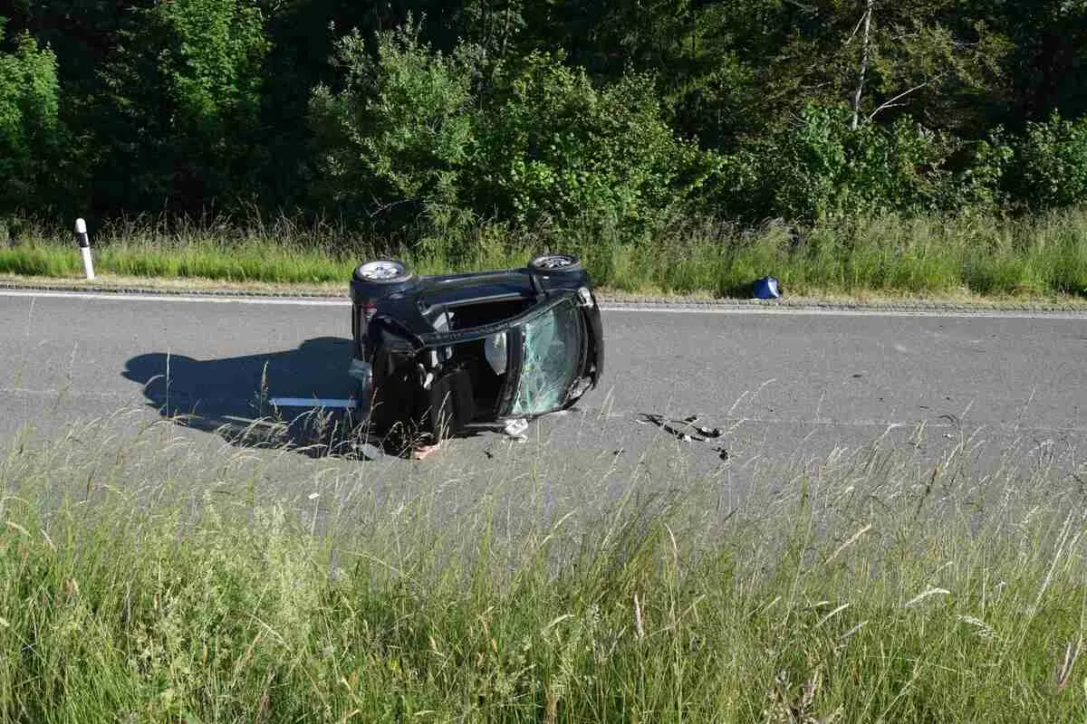 Selbstunfall heute in Urnäsch AR – Mit einem Stein kollidiert 