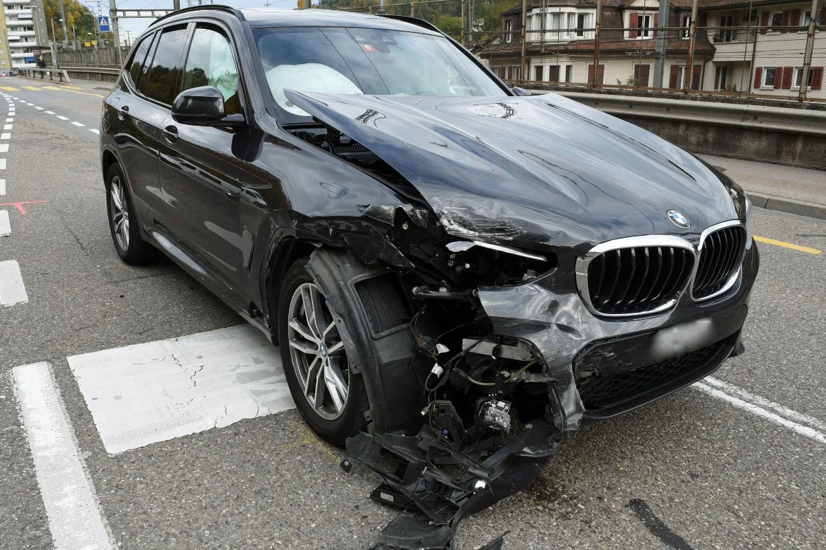 50'000 Franken Sachschaden in Reussbühl LU - Unfall mit drei Fahrzeugen – zwei Personen verletzt