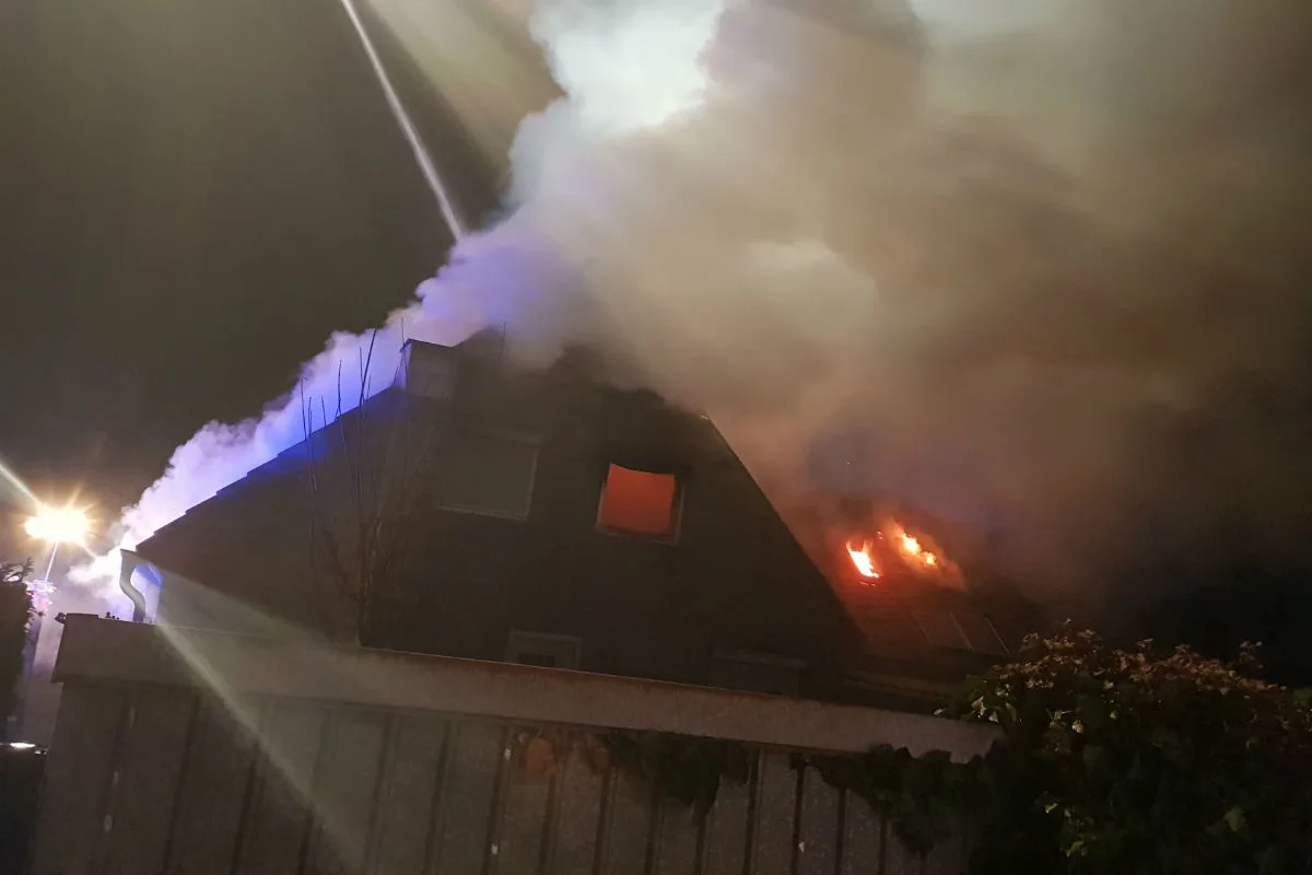 Düren - Hausbrand fordert ein Todesopfer