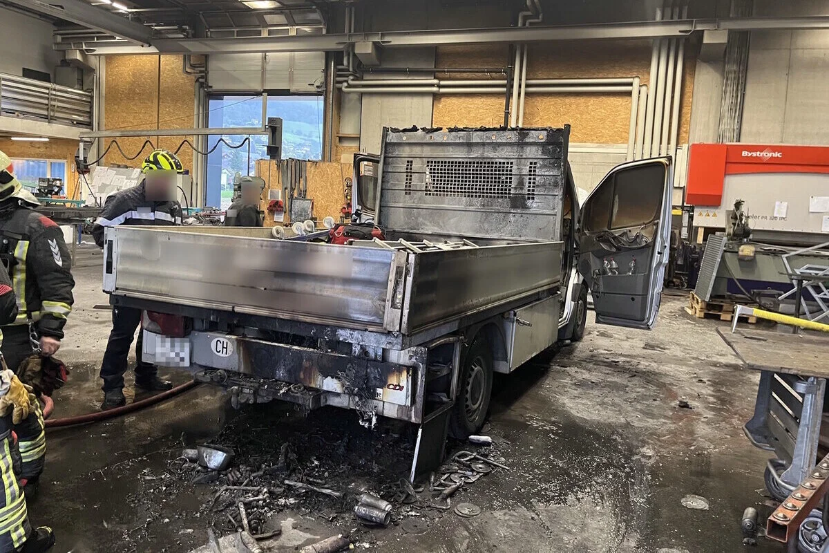 Marbach SG - Lieferwagen in Brand geraten