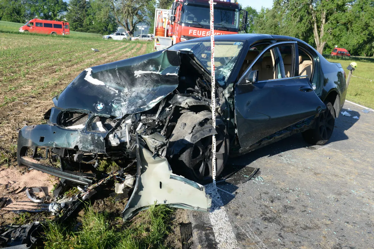 Geuensee LU - Heftiger Frontalcrash zweier Autos