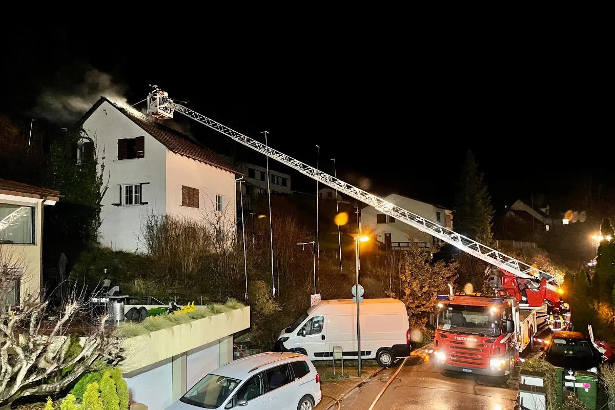 Füllinsdorf BL – Dachstockbrand eines Einfamilienhauses