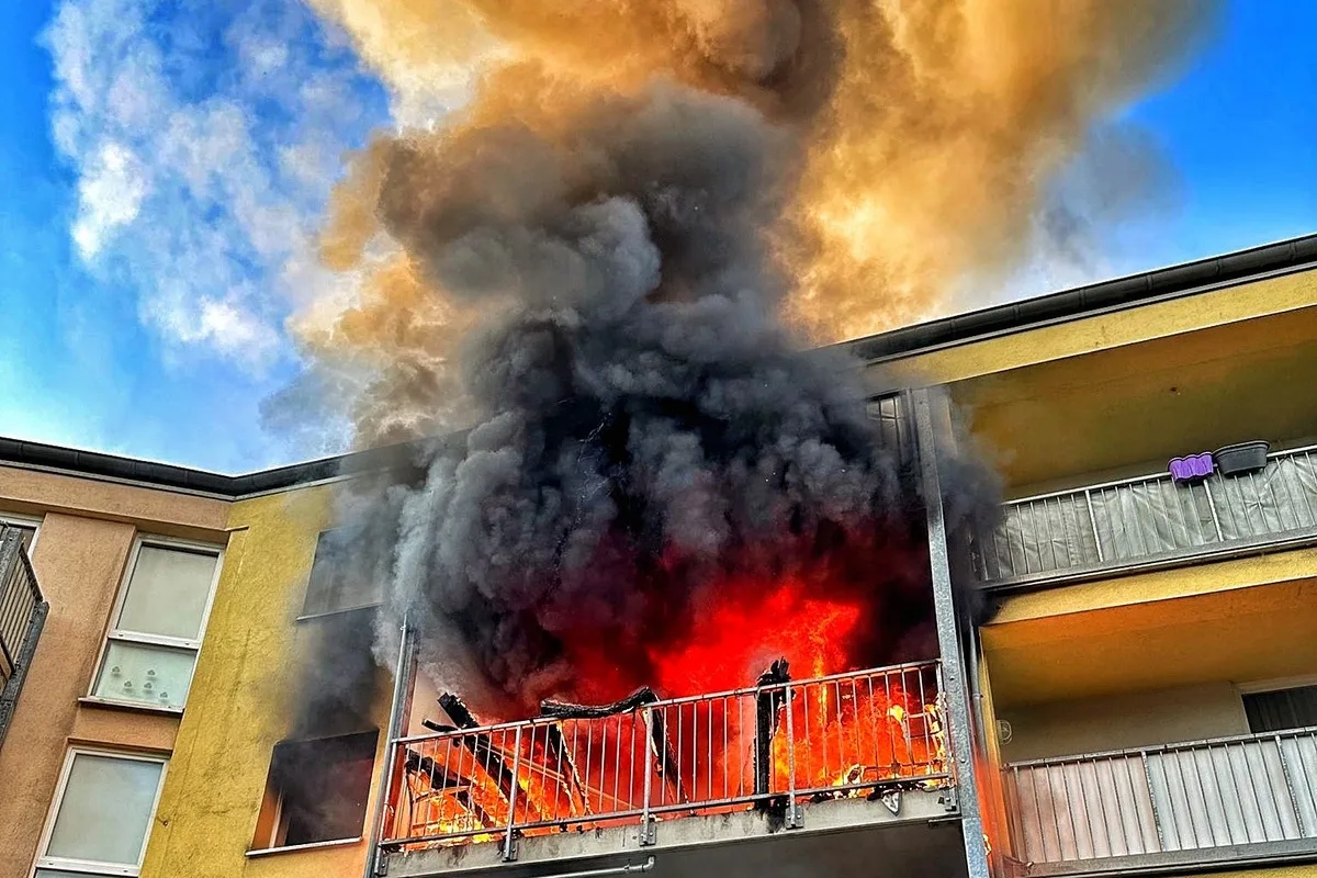 Wohnungsbrand in Neuss NW 