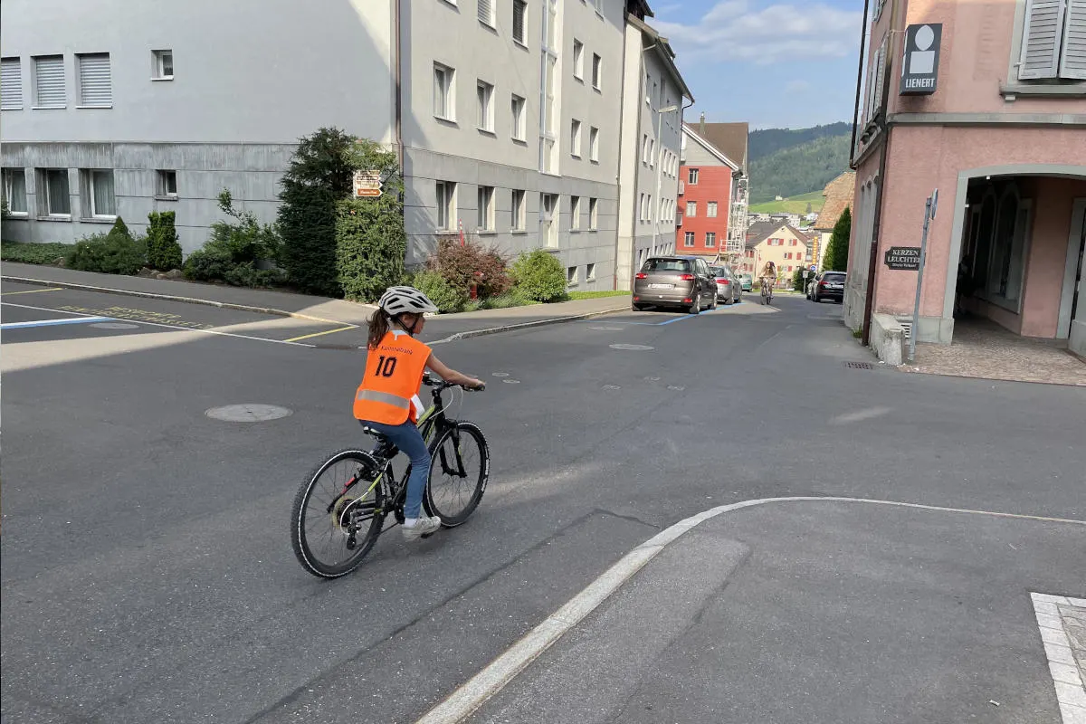 Kanton Schwyz SZ - 1'377 Kinder absolvierten die Radfahrerprüfung erfolgreich