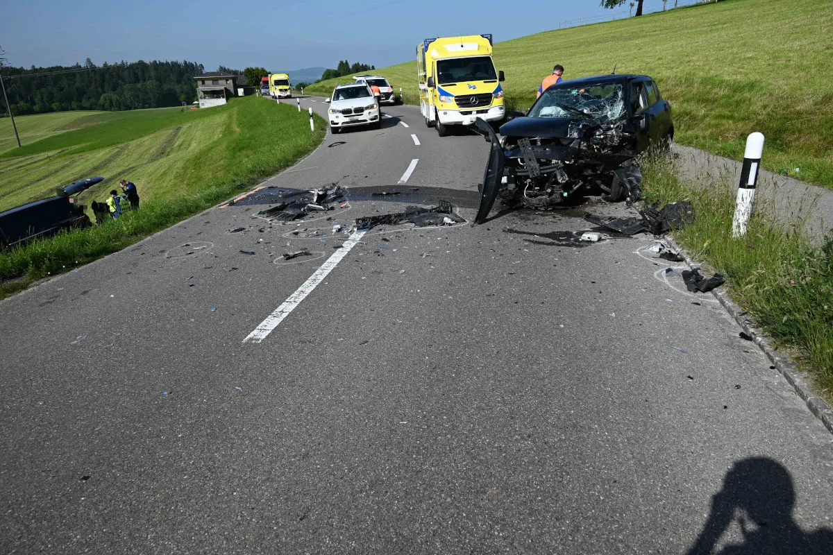 Unfall in Kirchberg SG – Zwei Verletzte nach Frontalkollision
