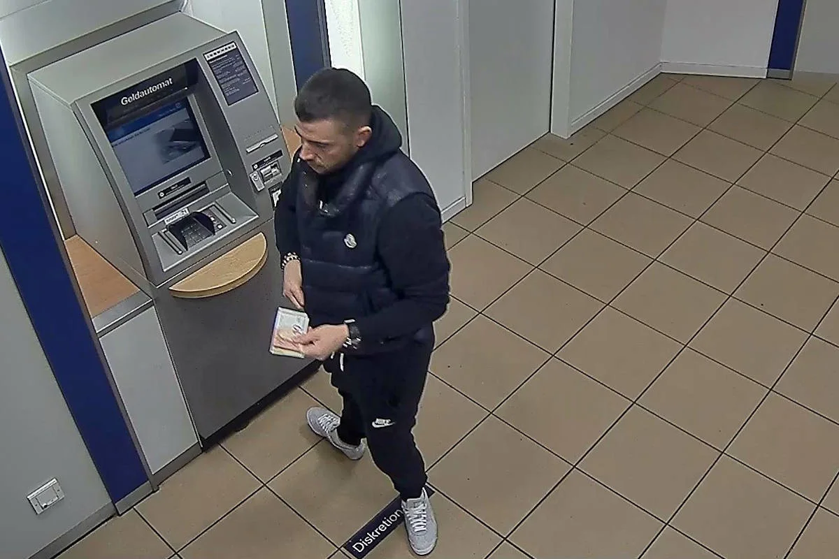 Düsseldorf – Polizei fahndet nach unbekanntem Betrüger