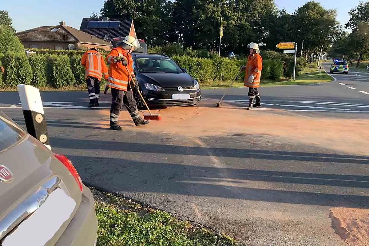 Ippensen - Zwei Verletzte bei Verkehrsunfall