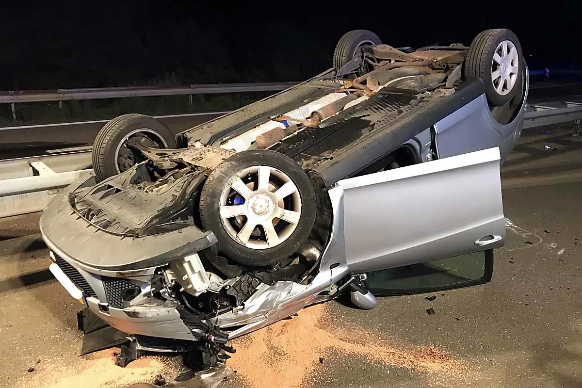 Frankenthal - Verkehrsunfall - Auto blieb auf Dach liegen