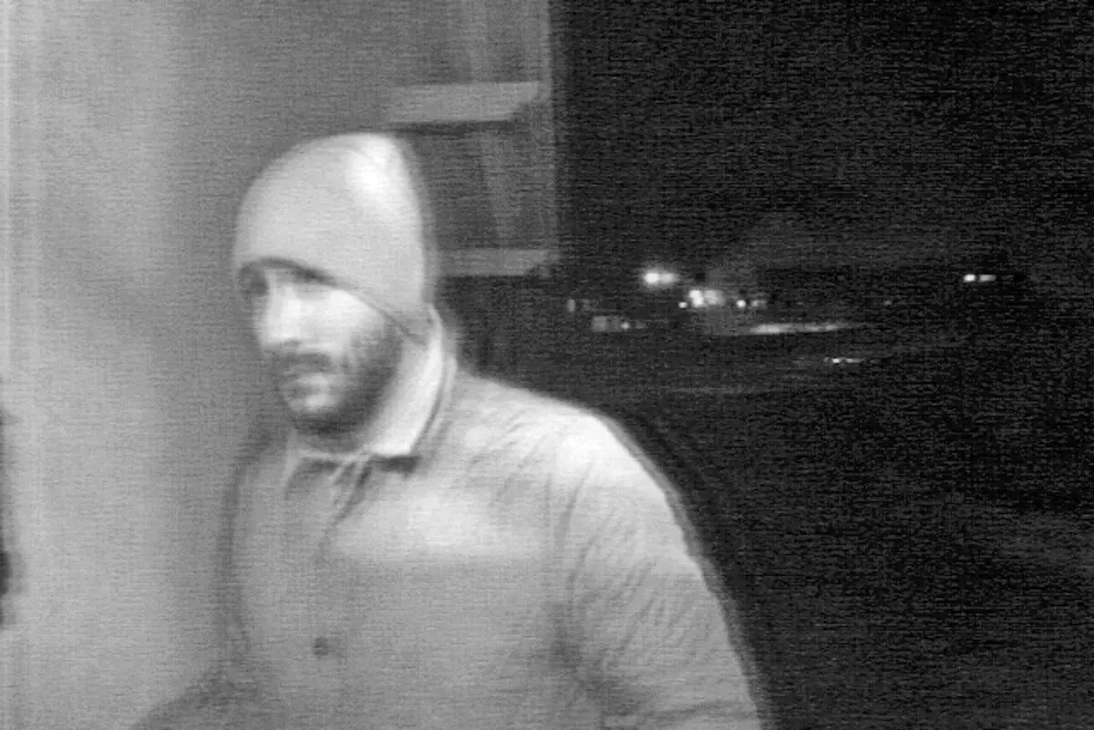 Saarbrücken – Polizei fahndet nach Wohnungseinbruch mit Täterfoto
