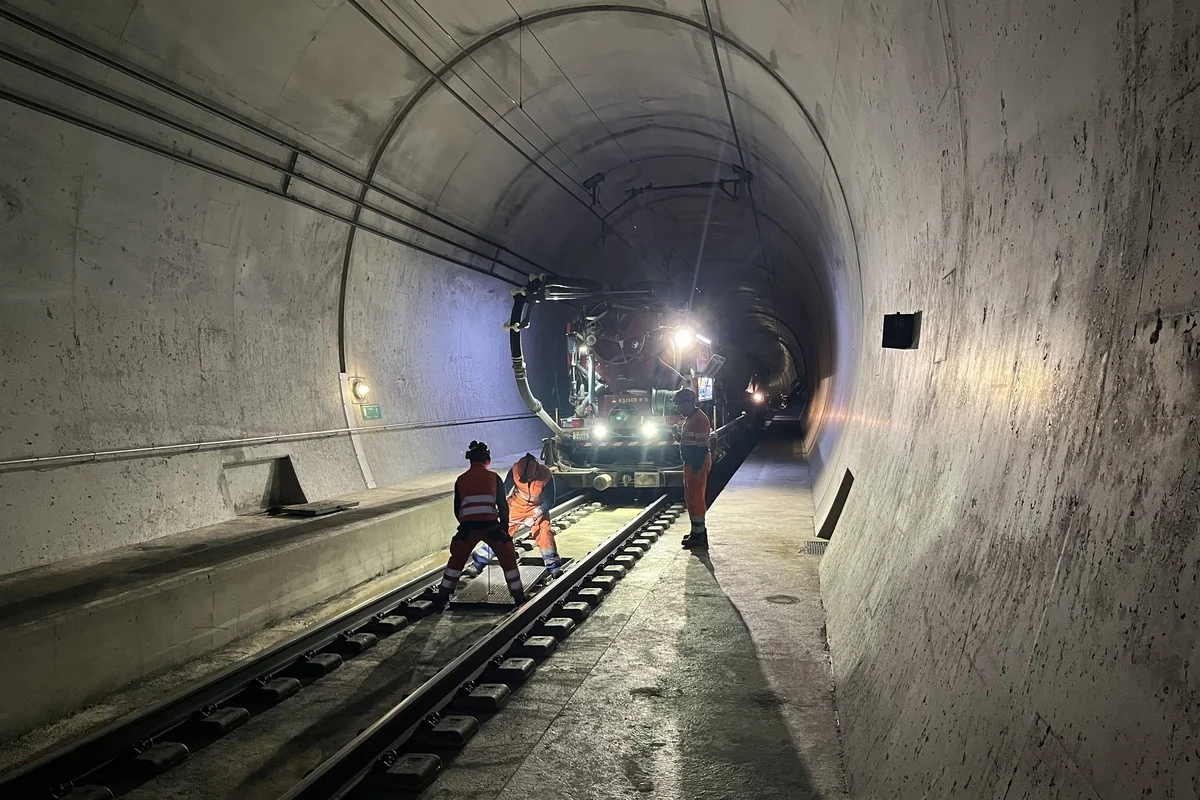 Lötschberg-Basistunnel nach Wassereintritt wieder befahrbar 