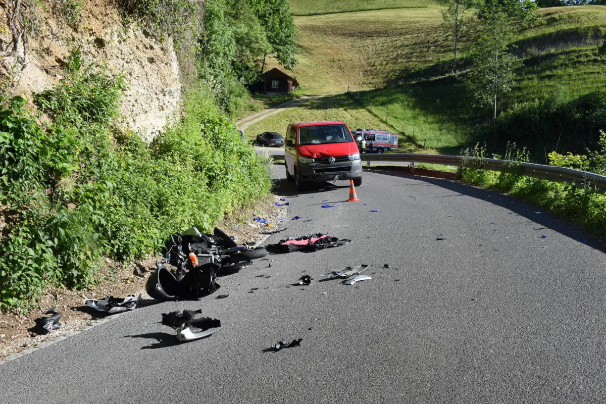 Hergiswil bei Willisau LU - Motorradfahrer wird bei Kollision verletzt