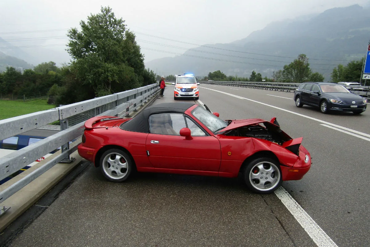 A3/Niederurnen GL - Kontrolle über das Auto verloren