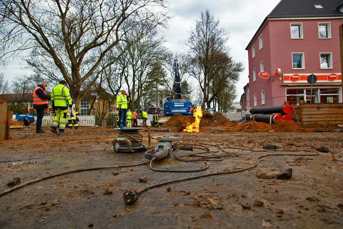Essen-Bergerhausen – Gasleitung bei Bauarbeiten beschädigt