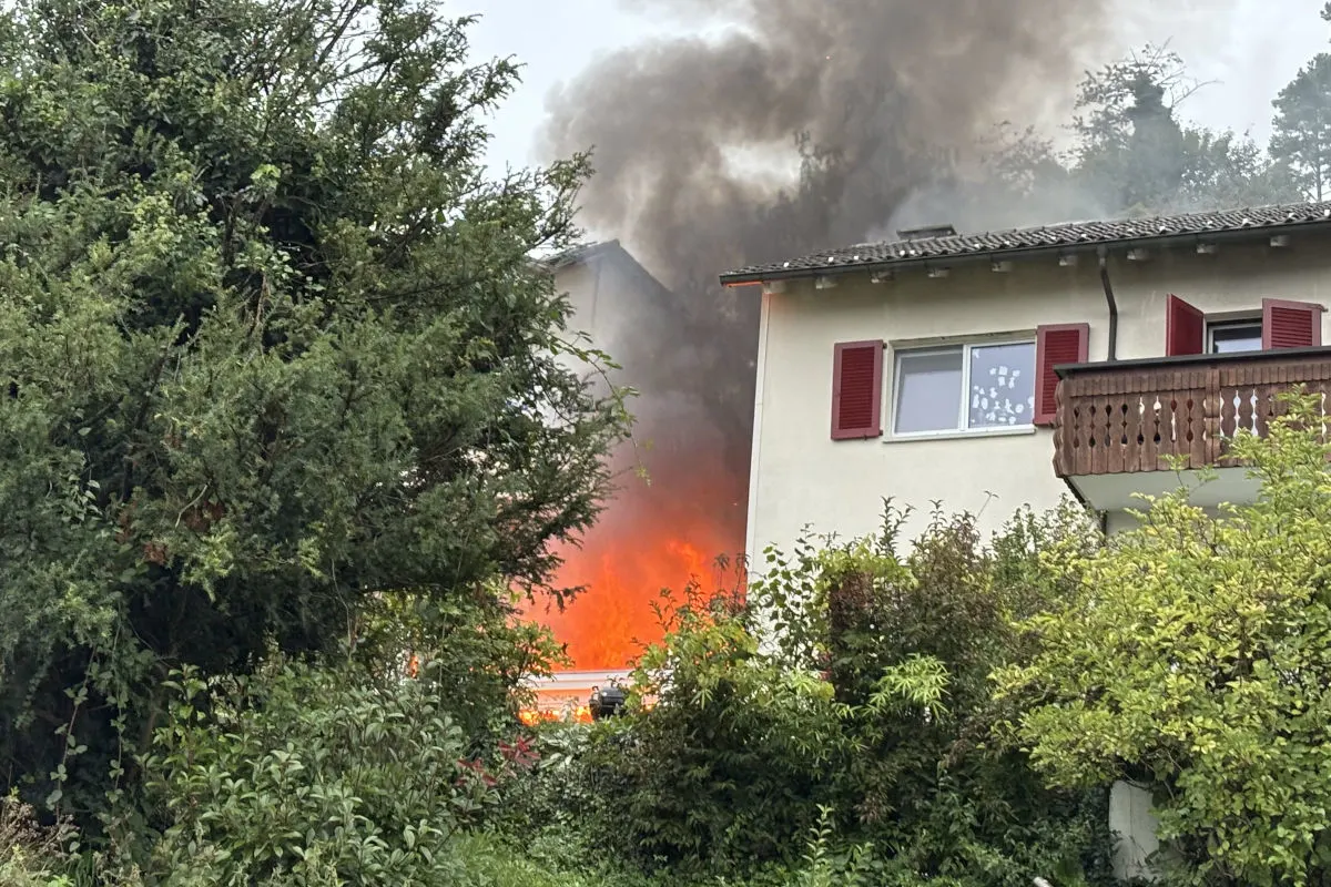 Rudolfstetten AG – Sechs Personen verletzt bei Brand in Wintergarten