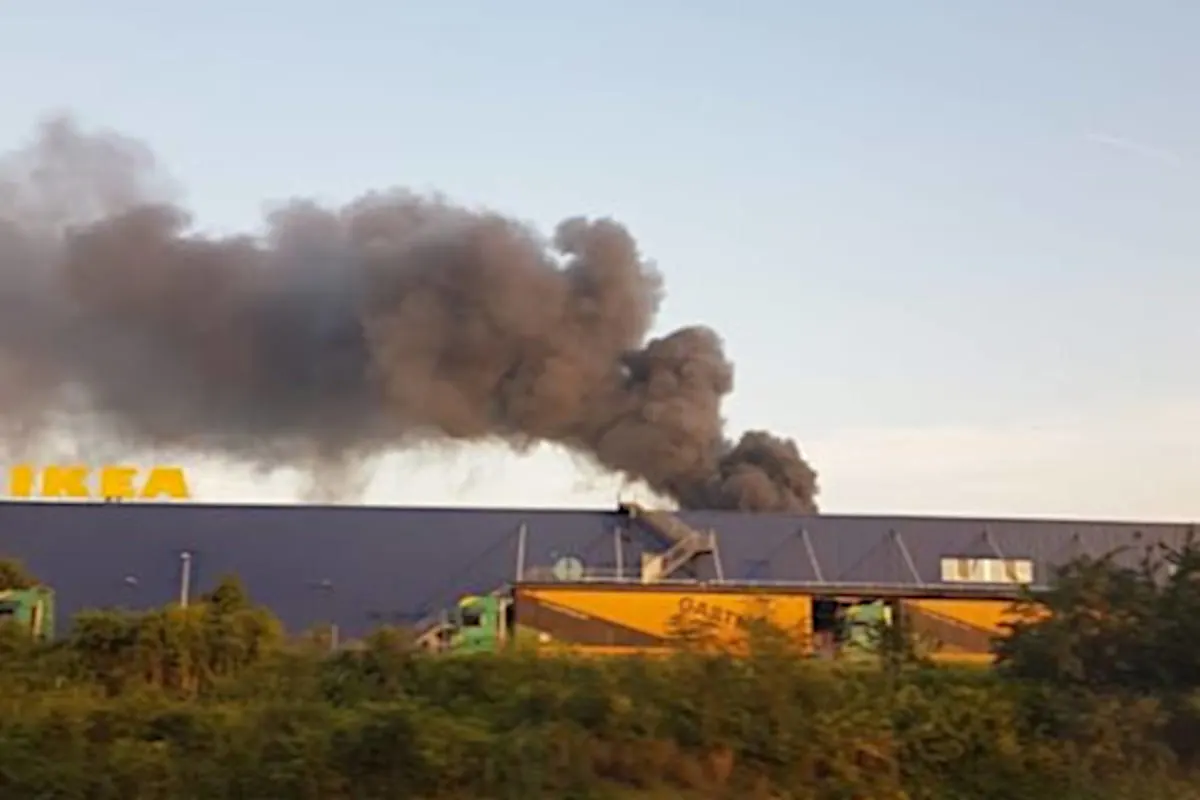 Pratteln BL - Gebäude nach Grossbrand einsturzgefährdet!