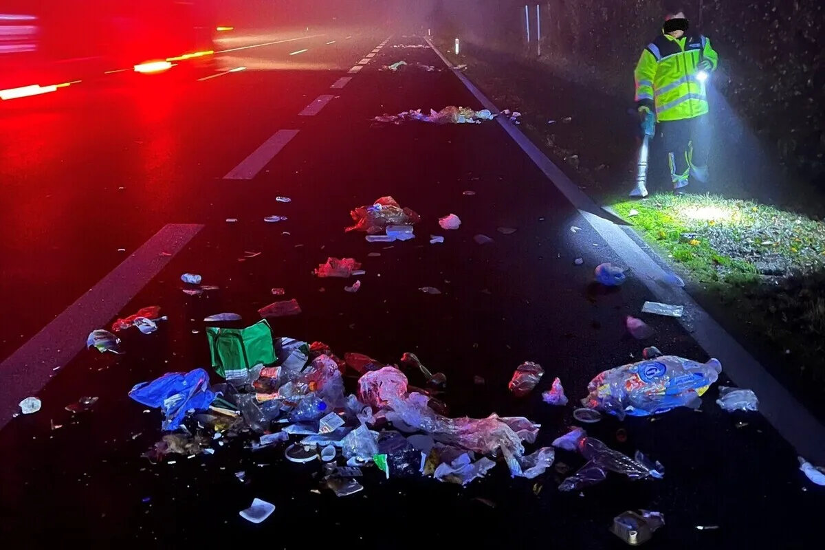 Bezirk Leibnitz – 720 Liter Hausmüll von der Brücke geworfen