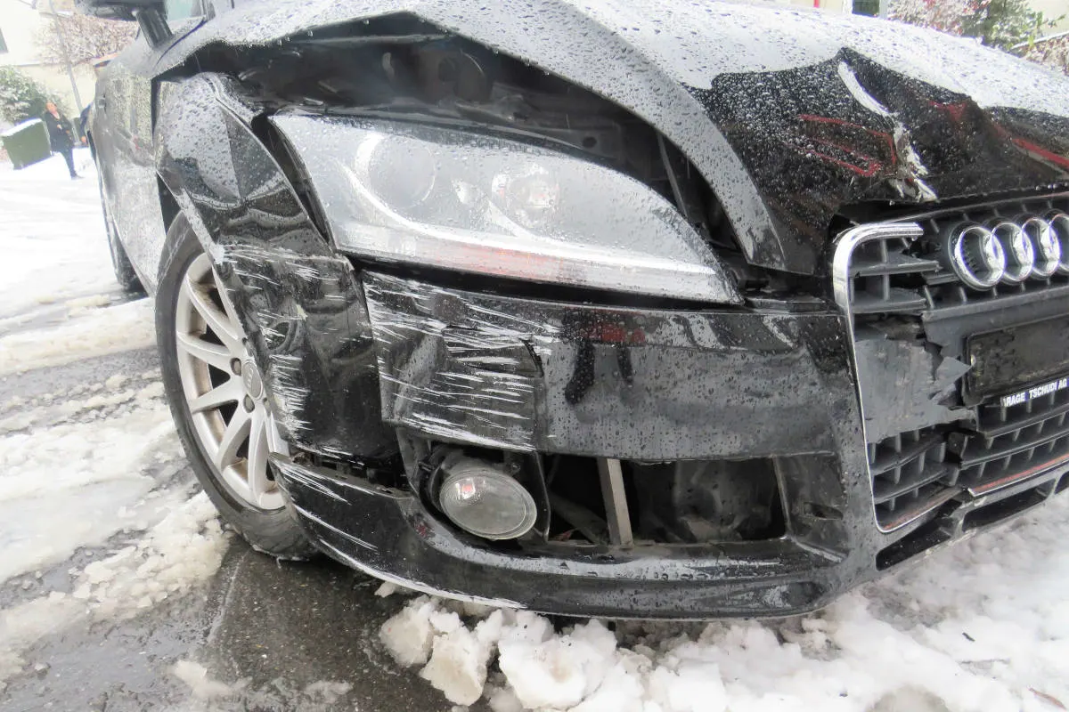 Glatte Strassen im Kanton Glarus – Verkehrsunfälle im Glarnerland