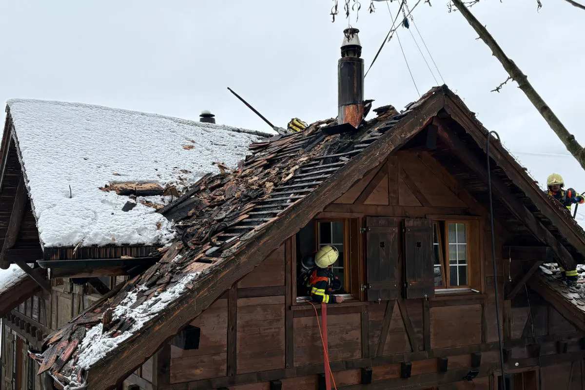 Benken SG – Dachstock eines Einfamilienhaus in Brand geraten