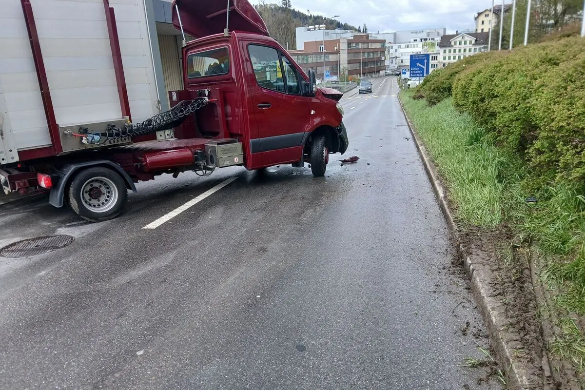 Unfall in Herisau AR – Vortrittsberechtigten Lastwagen übersehen