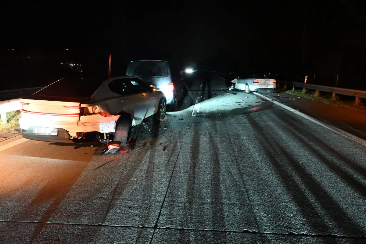 Sennwald SG – Vier Fahrzeuge in Unfall auf der A13 verwickelt