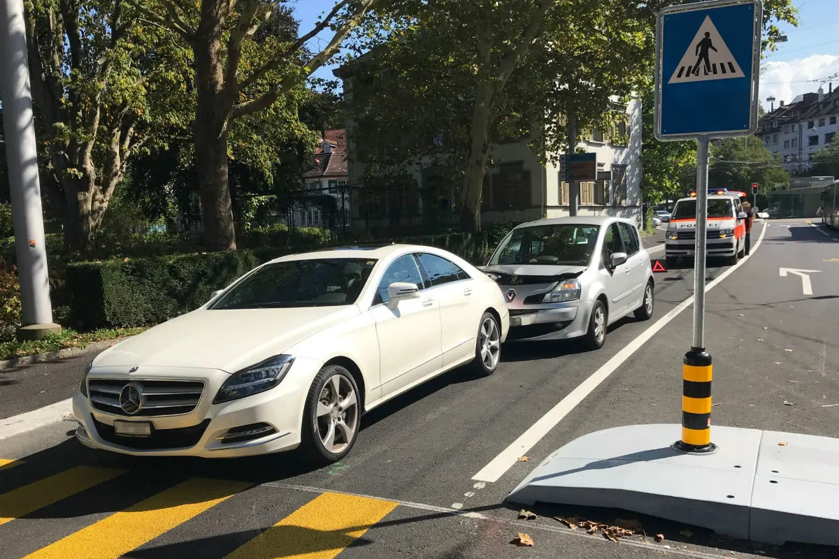 St. Gallen SG - Auffahrcrash verursacht Sachschaden