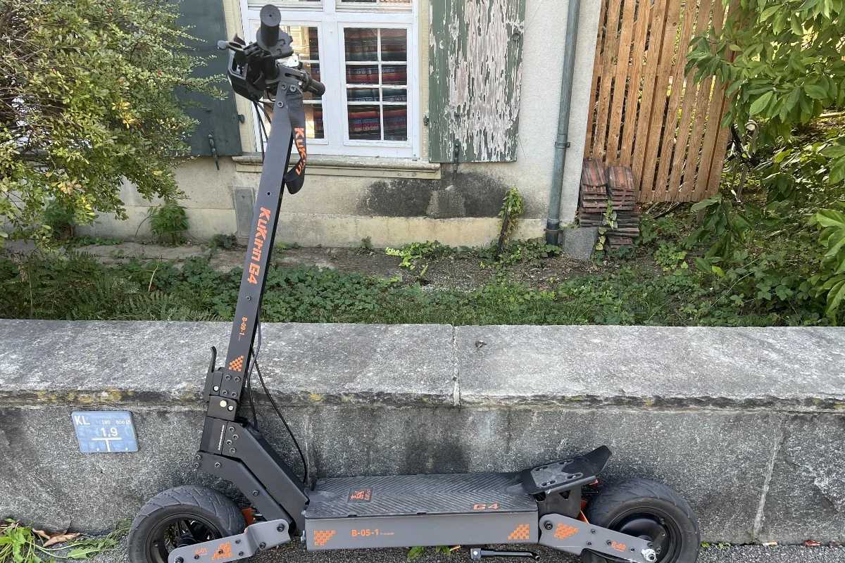 Basel - Rasender Trottinettfahrer mit über 50 km/h angehalten