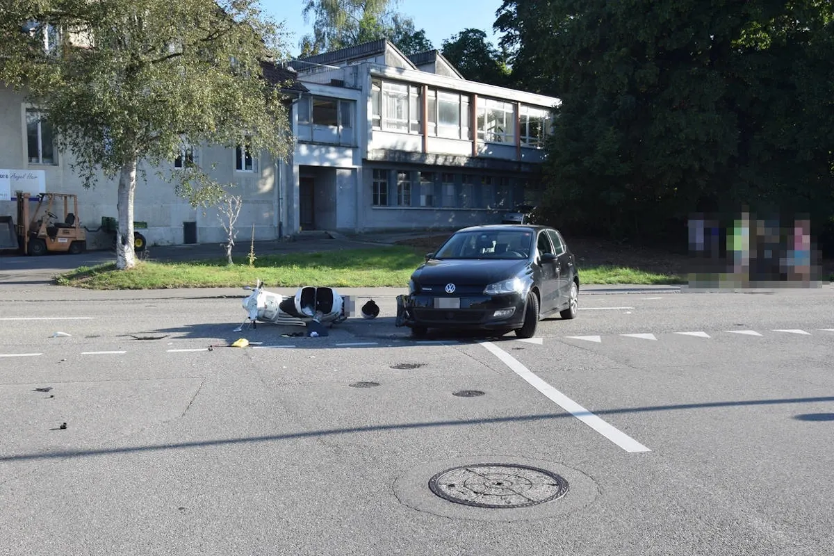 Unfall in Deitingen SO – Motorradlenker bei Kollision mit Auto verletzt