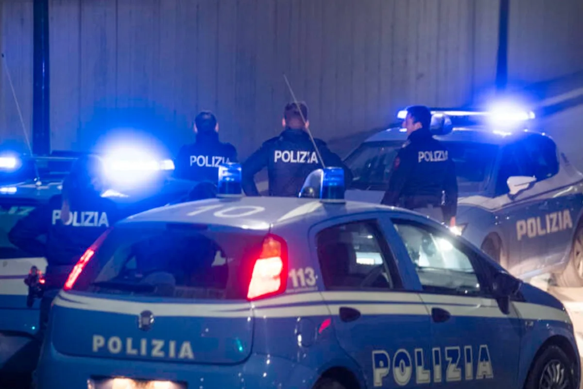 Tötungsdelikt in Rom (it) - 35-jährige Frau wird von Ex-Freund vor einem Restaurant erschossen