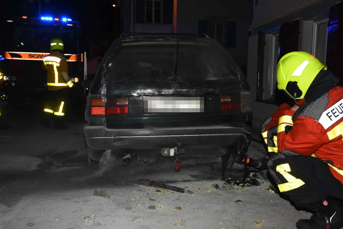 Flawil SG - Auto in Brand geraten